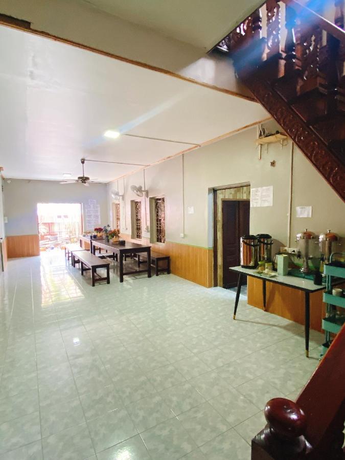 Luang Prabang Hostel Esterno foto