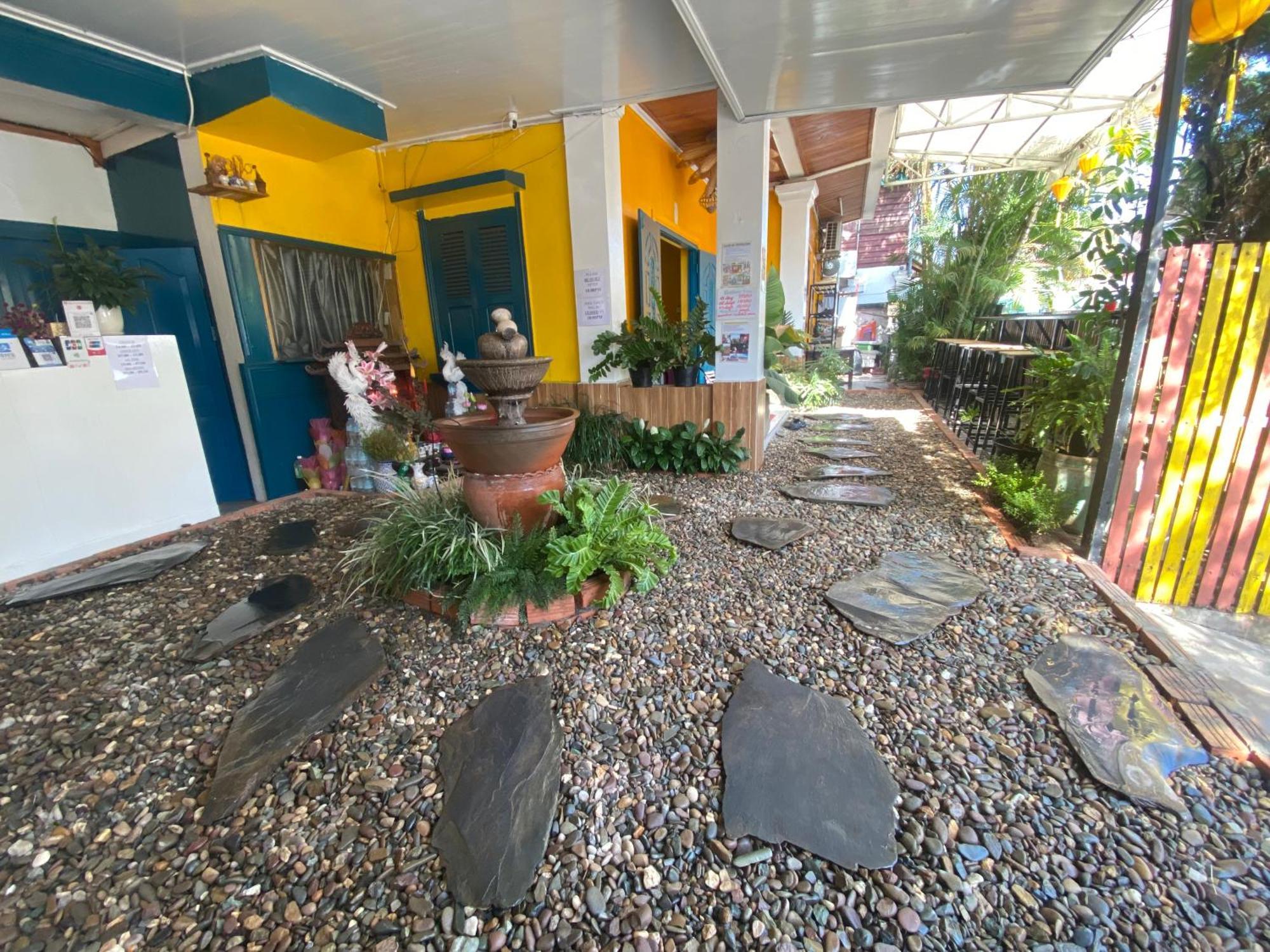 Luang Prabang Hostel Esterno foto
